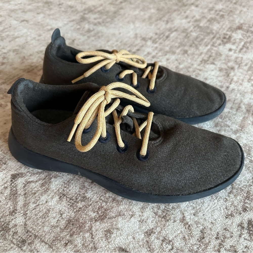 allbirds Mens Wool Runners Dark Gray-Brown-Green Color with Yellow Laces Size 11
